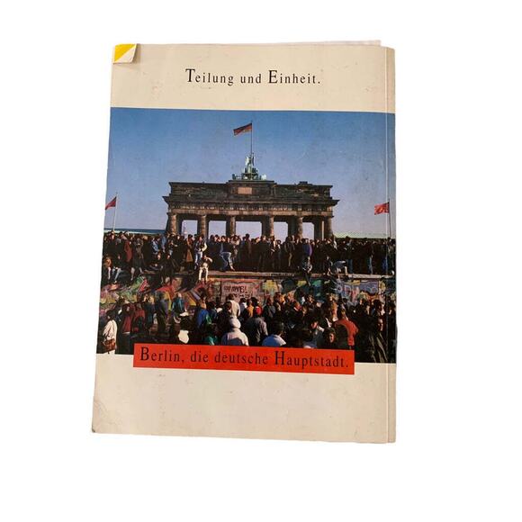 Roger Waters 1990 The Wall Concert Program Book Memorial Fund - Picture 2 of 7